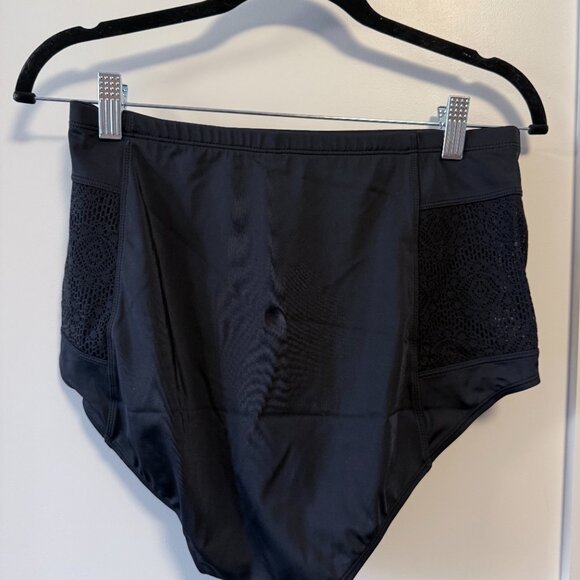 Torrid Black Crochet Detail Swim Bottom Size L/12 - Picture 5 of 7